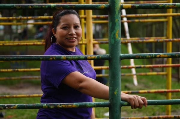 Salvadoreña encarcelada por aborto comparte su drama en documental