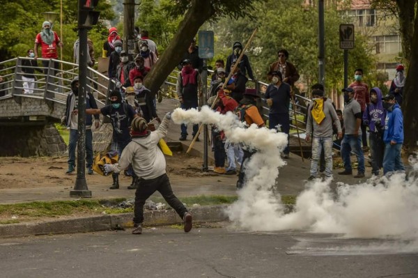 Nuevos disturbios en Quito por protestas indígenas contra ajustes económicos