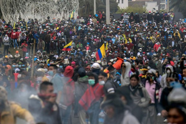 Nuevos disturbios en Quito por protestas indígenas contra ajustes económicos