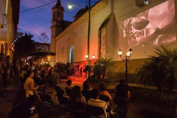 Con cine en calle, Santa Rosa de Copán celebra su 172 aniversario