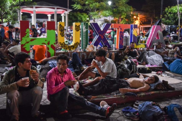 Caravana de migrantes acampará hoy en Huixtla