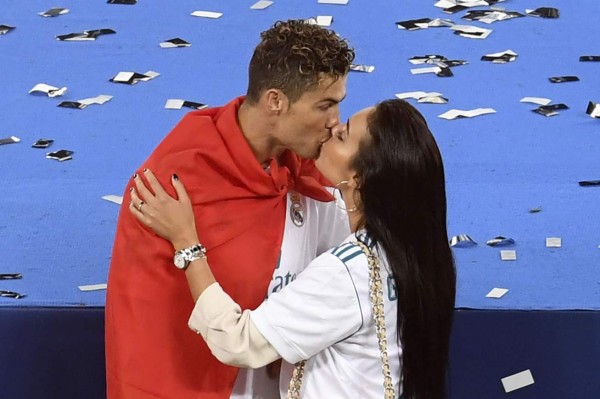 Georgina felicita a Cristiano: 'Nunca es suficiente para ti, no te conformas'