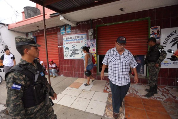 Asesinan a dueño y empleado de barbería en La Lima