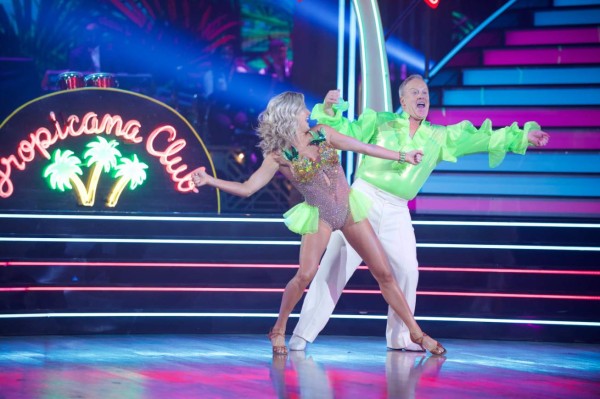 Ex portavoz de Trump debuta como bailarín en Dancing with the Stars