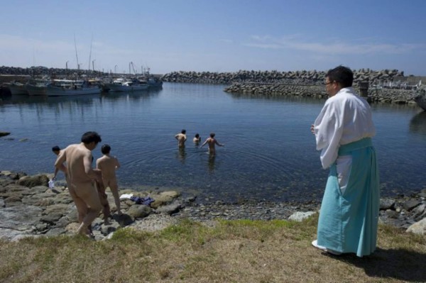 Prohibidas las mujeres en la isla Okinoshima