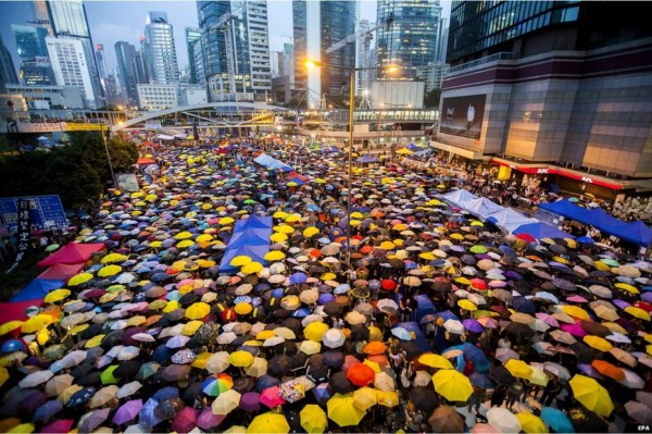 A un mes de protestas, Hong Kong mantiene su desafío a China