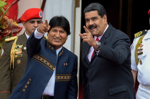 Maduro exige a militares de Bolivia restituir a Evo para evitar 'guerra civil'