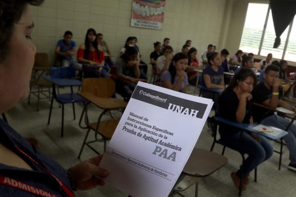 21,591 aspirantes a la Unah realizan prueba de aptitud