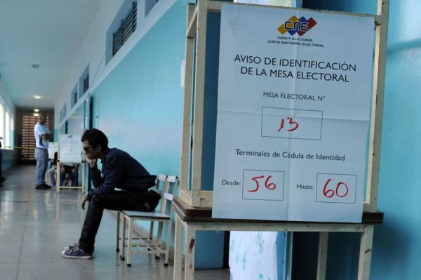 Maduro pide aceptar los resultados 'en paz' para evitar 'loqueras' en proceso electoral