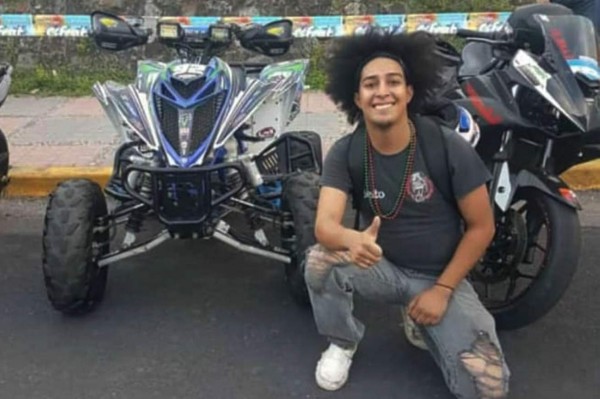 Miembro de club de motociclismo muere por balas perdidas