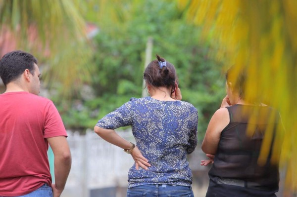 Familiares, amigos y compañeros de la Miss Honduras Mundo, María José Alvarado, y su hermana Sofía Trinidad viven la tragedia tras la exhumación.