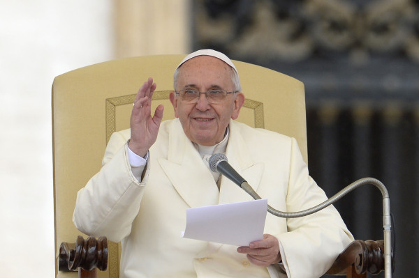 El Papa estima que internet es un 'don de Dios'
