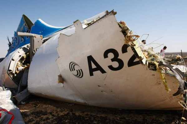 Reino Unido sospecha que una bomba derribó el avión ruso en Egipto