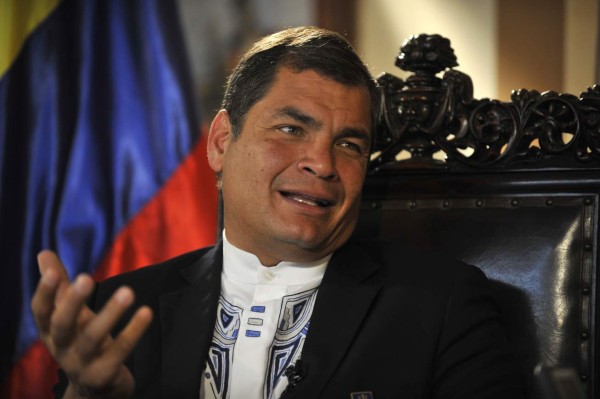 Condenan a Rafael Correa a ocho años de cárcel por corrupción