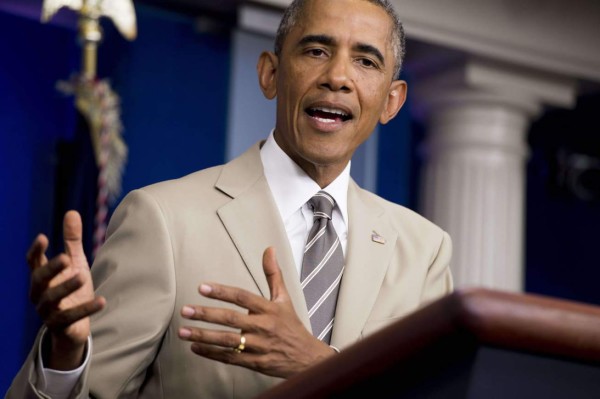 El traje de Obama levanta una ola de críticas