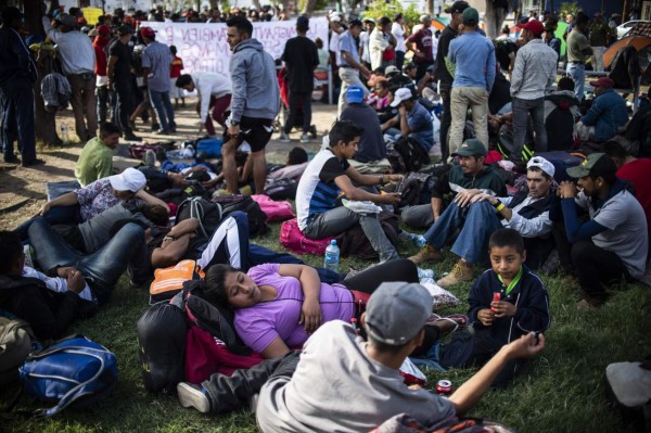 Caravana caldea ambiente político en Tijuana con alcalde como protagonista