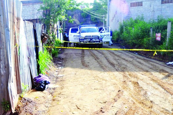 Cuerpos embolsados sin identificar por familiares en San Pedro Sula y Tegucigalpa
