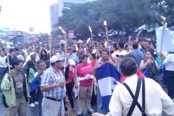 Marcha de antorchas contra la corrupción en Tegucigalpa