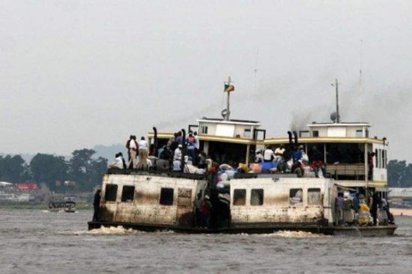 Al menos 20 muertos y 80 desaparecidos tras hundimiento de dos barcos en RDC  