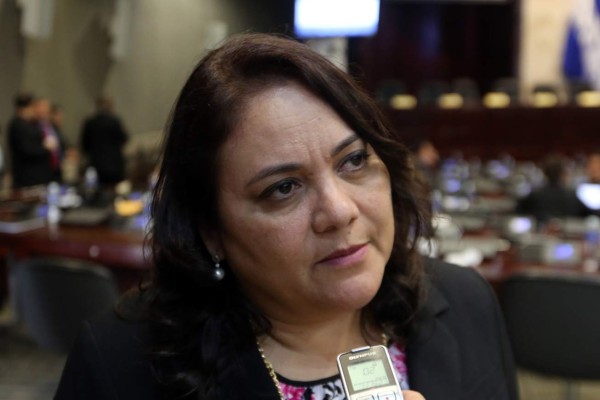 Gabriela Núñez, nueva jefa de bancada del Partido Liberal