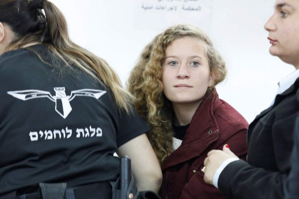 Ahed Tamimi, la adolescente palestina juzgada por doce cargos