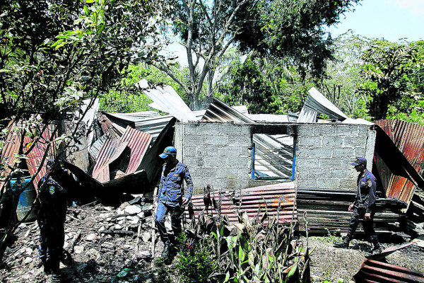 Matan a mujer y queman su vivienda en Choloma, Cortés