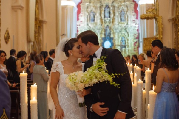 La boda de Alexandra Villeda y Eduardo Caprile