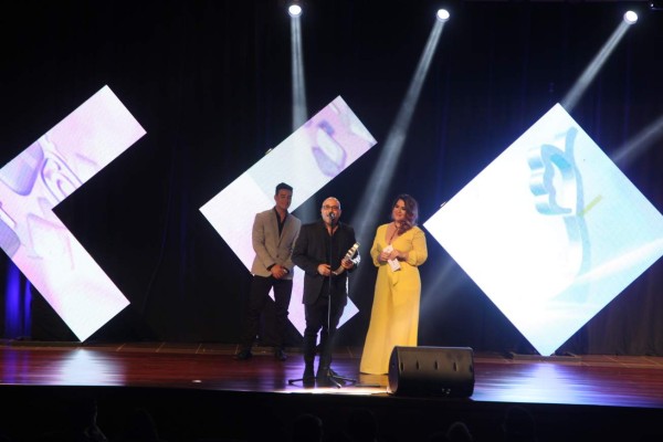 Campus TV entrega los Viral Media Awards