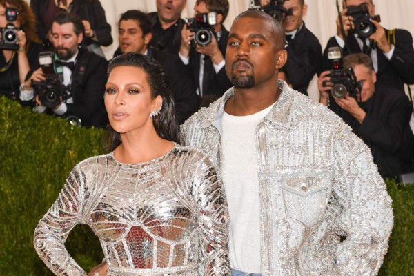 Kanye West sorprendió a Kim Kardashian con costoso regalo de Navidad