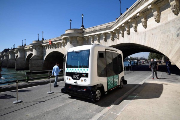 París prueba su primer minibús sin chofer