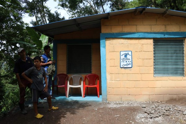 Entregan casa a madre de trillizos en La Cuesta