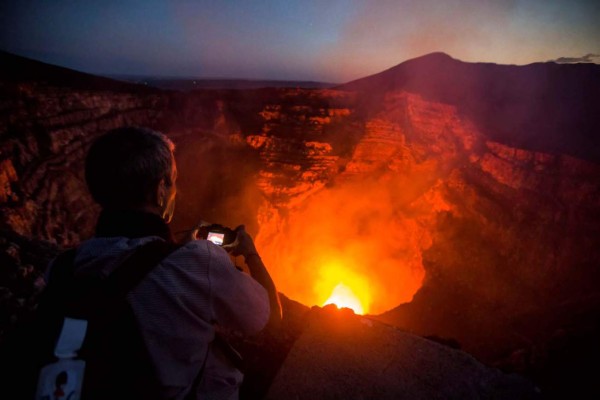 Científicos listos para ingresar y filmar interior del volcán en erupción Masaya