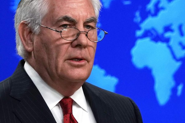 Salida de Tillerson deja en el aire acuerdo nuclear con Irán