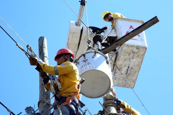 Honduras busca colocar deuda de $2,150 millones de la ENEE