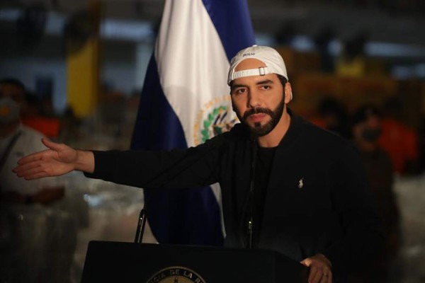 Nayib Bukele amplía cuarentena 'absoluta' entre polémica por un decreto  