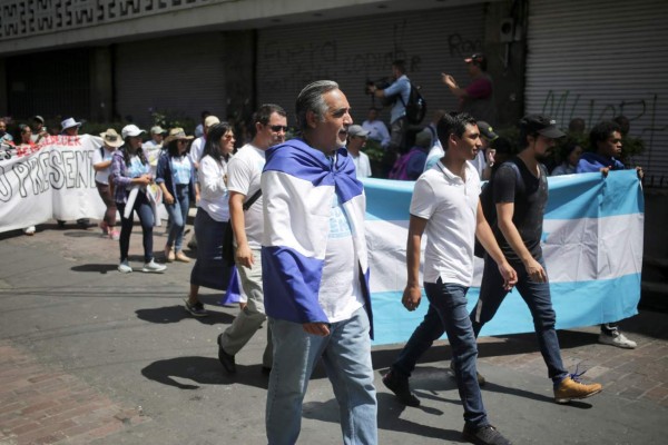 Sectores sociales marchan contra Código Penal de Honduras