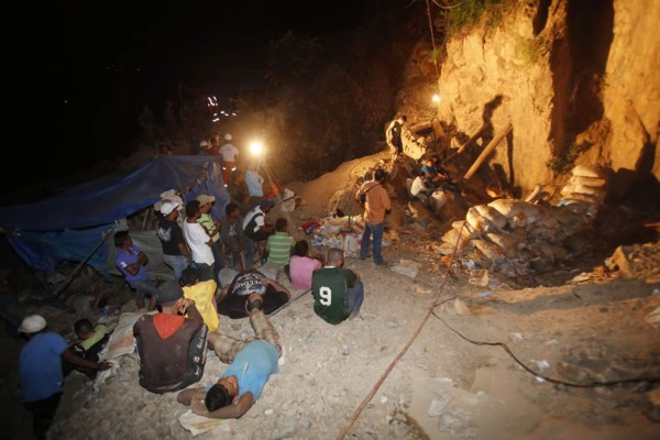 Familias de mineros en Honduras viven una 'noche sin segundos'