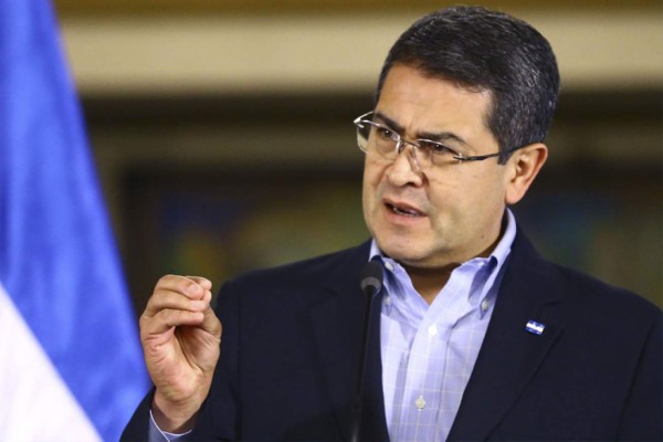 Presidente de Honduras dice que es tiempo de poner de moda la transparencia  