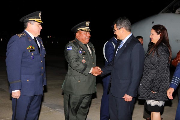 Juan Orlando Hernández llega a Chile en visita oficial por Sudamérica