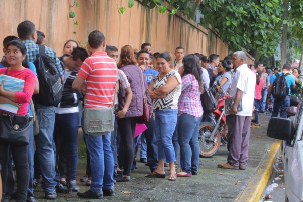 Reclutan a jóvenes para empleos temporales en San Pedro Sula
