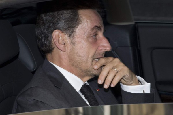 Impacta en Francia el regreso de Sarkozy