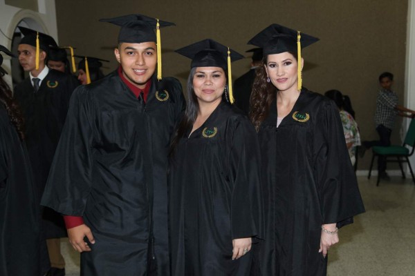 Graduación de la Universidad Tecnológica de Honduras