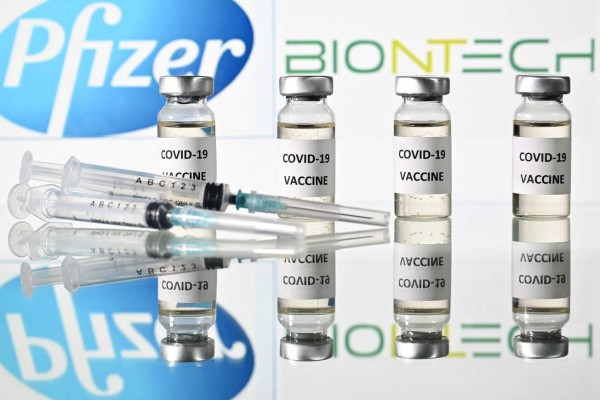 EEUU comprará 500 millones de vacunas Pfizer para donar a otros países