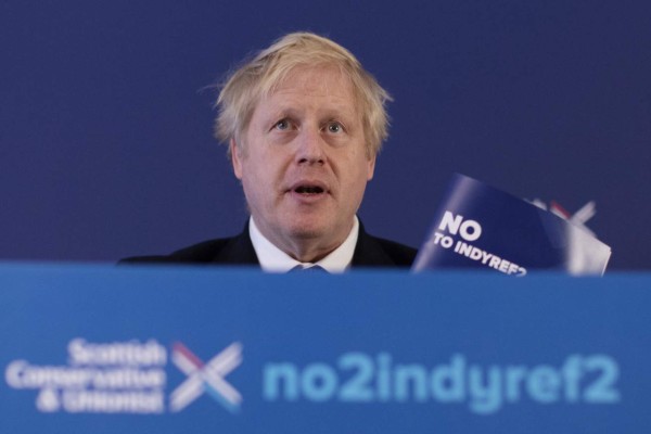 Laboristas acusan a Johnson de querer 'vender' la salud pública a EEUU