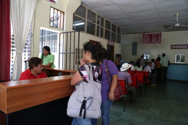 Unos 300 hondureños reciben apoyo psiquiátrico a diario