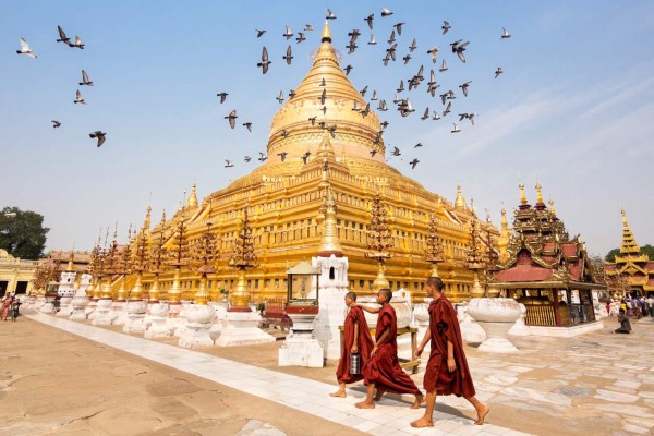 A menudo se construían alrededor de una pagoda e incluyen otros edificios, como dormitorios para los monjes y salas de reuniones y de oración.