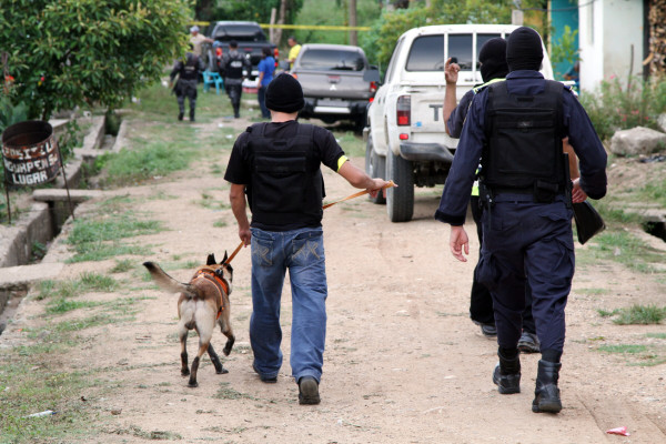 Inspeccionan casas de familiares de Frelin