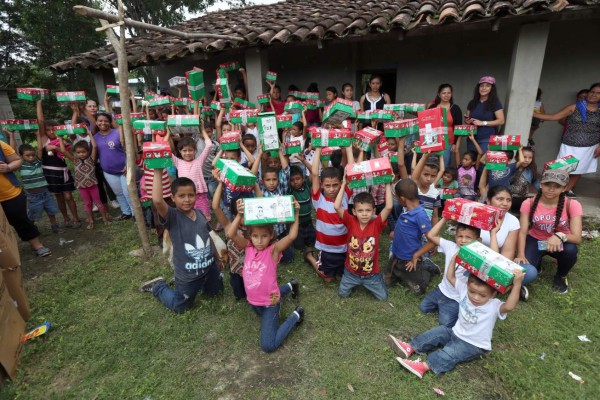 Unos 125 niños reciben alimentos para vencer la desnutrición