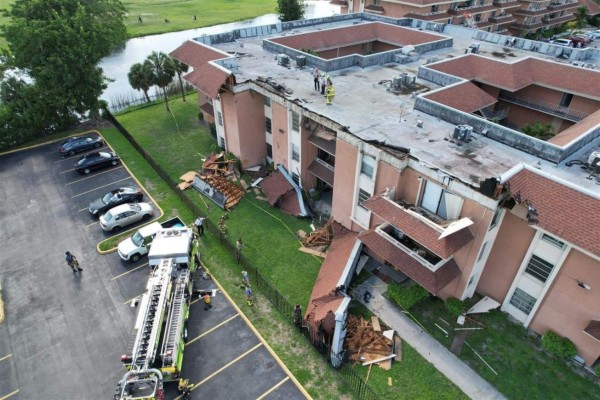 Evacúan otro edificio en Miami-Dade por el desplome parcial del tejado