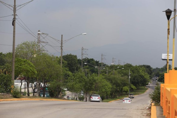 Sampedranos se refrescan y disfrutan del feriado en los balnearios